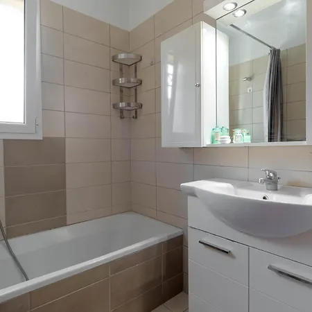 Appartement Zachari House Cfu *