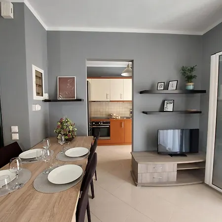 Zachari House Cfu Appartamento *